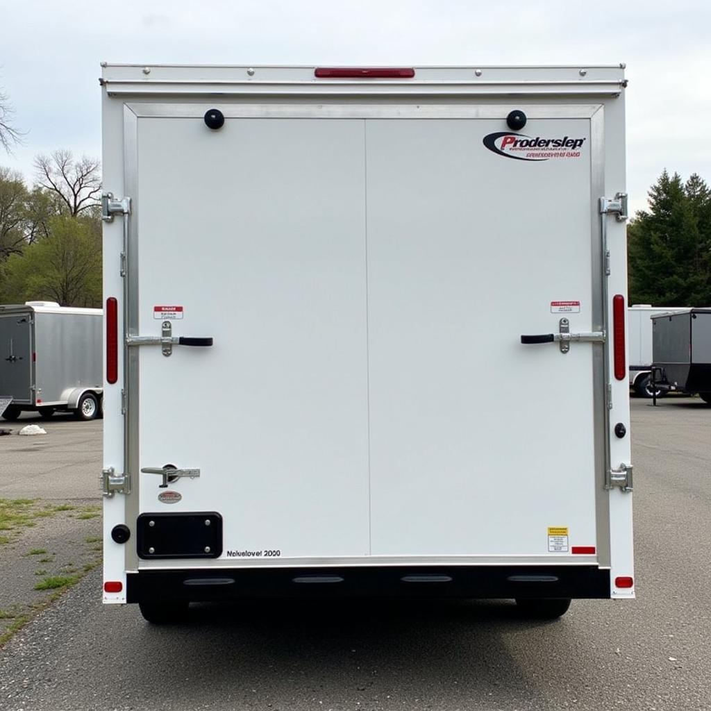 Well-maintained used 6 horse head to head trailer for sale